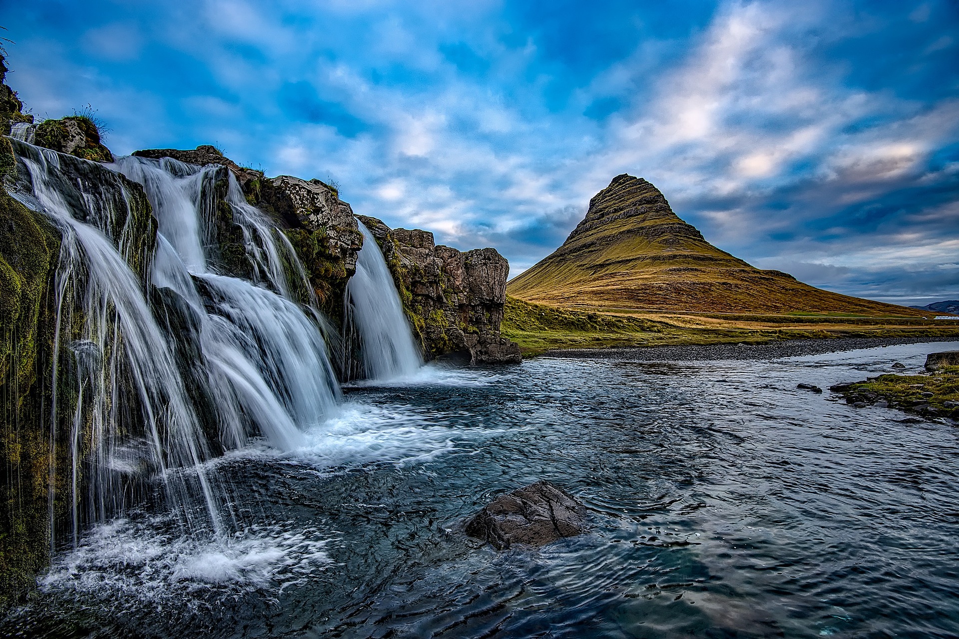 iceland-1768744_1920